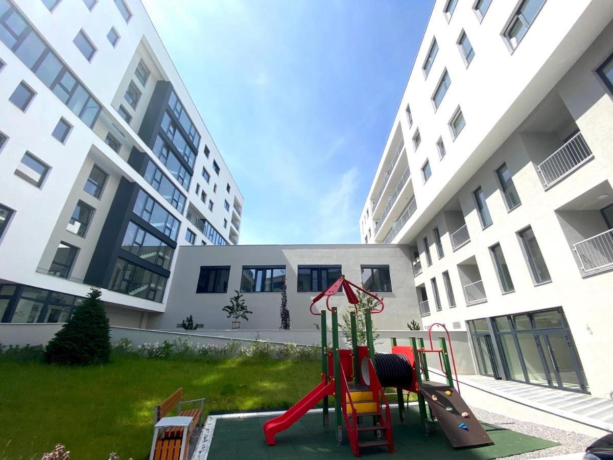 Apartment Mala Praha 日利纳 外观 照片