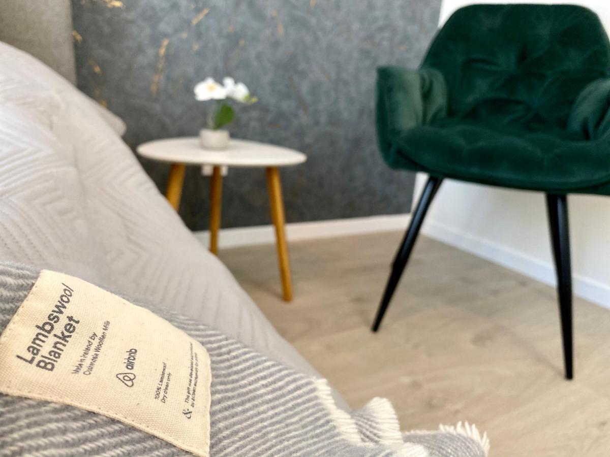 Apartment Mala Praha 日利纳 外观 照片