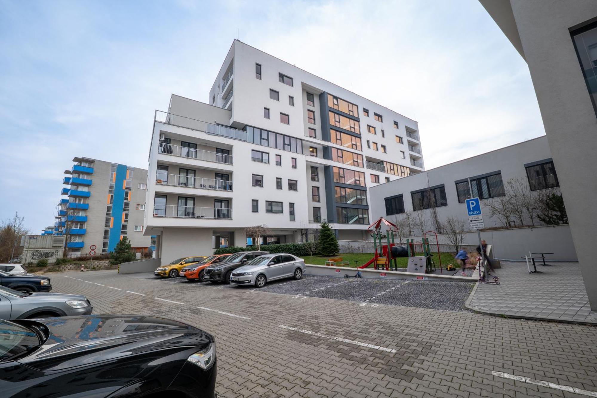Apartment Mala Praha 日利纳 外观 照片